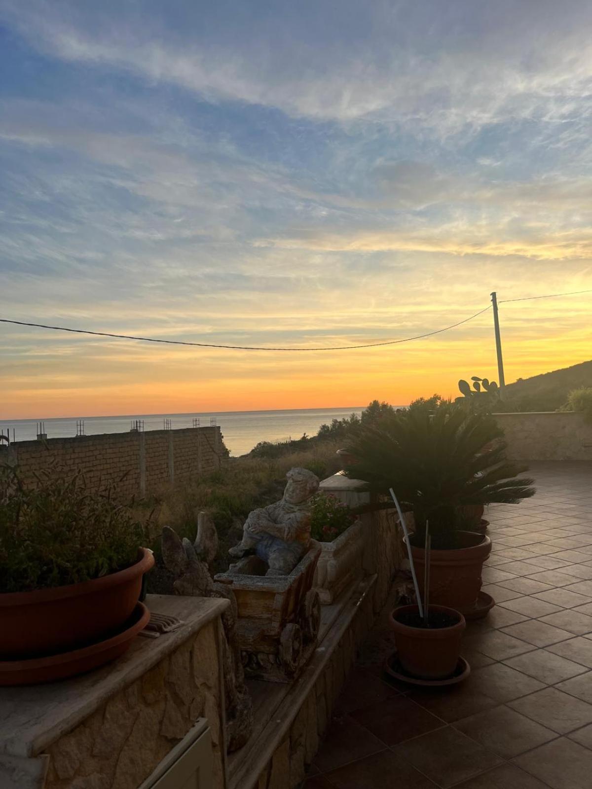 Al Faro Acomodação com café da manhã Realmonte Exterior foto